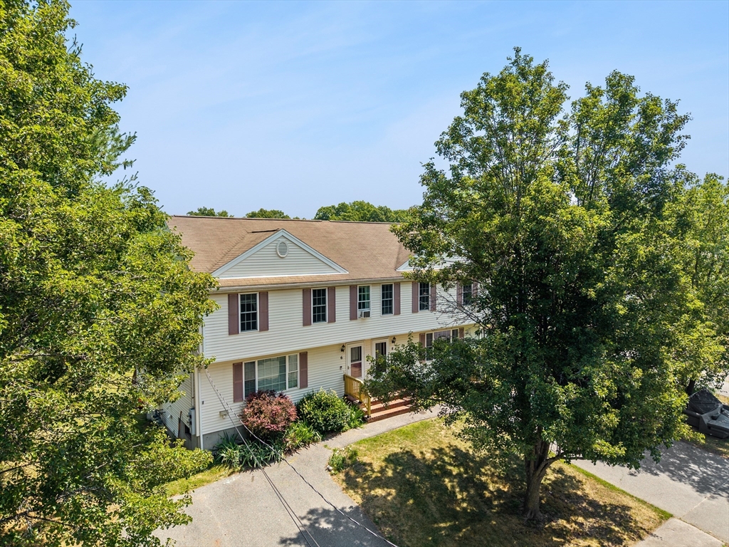6 Conner Ct, Attleboro, Massachusetts, 3 Bedrooms Bedrooms, 5 Rooms Rooms,2.5 BathroomsBathrooms,Residential,For Sale,Conner Ct,73545568
