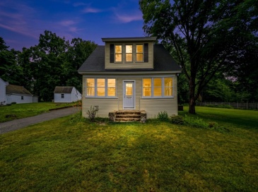 26 Hough Rd, Sutton, Massachusetts, 3 Bedrooms Bedrooms, 7 Rooms Rooms,2 BathroomsBathrooms,Residential,For Sale,Hough Rd,73543876