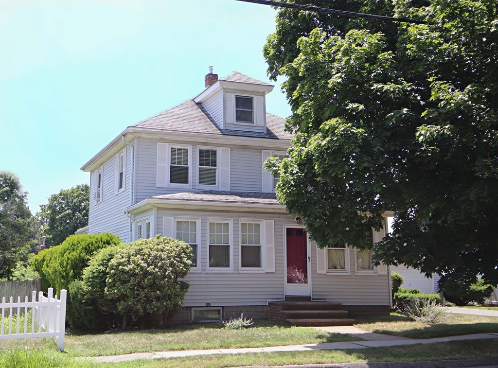 116 Main Street, Saugus, Massachusetts, 3 Bedrooms Bedrooms, 7 Rooms Rooms,1.5 BathroomsBathrooms,Residential,For Sale,Main Street,73545433