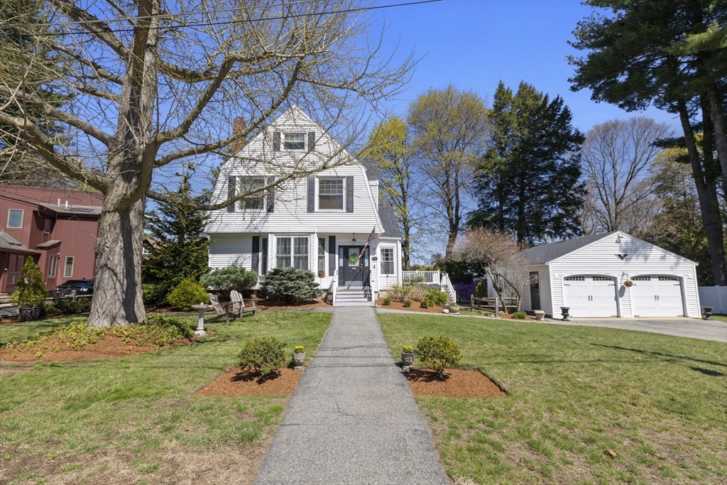 31 Morrison Ave, Stoneham, Massachusetts, 4 Bedrooms Bedrooms, 7 Rooms Rooms,1.5 BathroomsBathrooms,Residential,For Sale,Morrison Ave,73545439