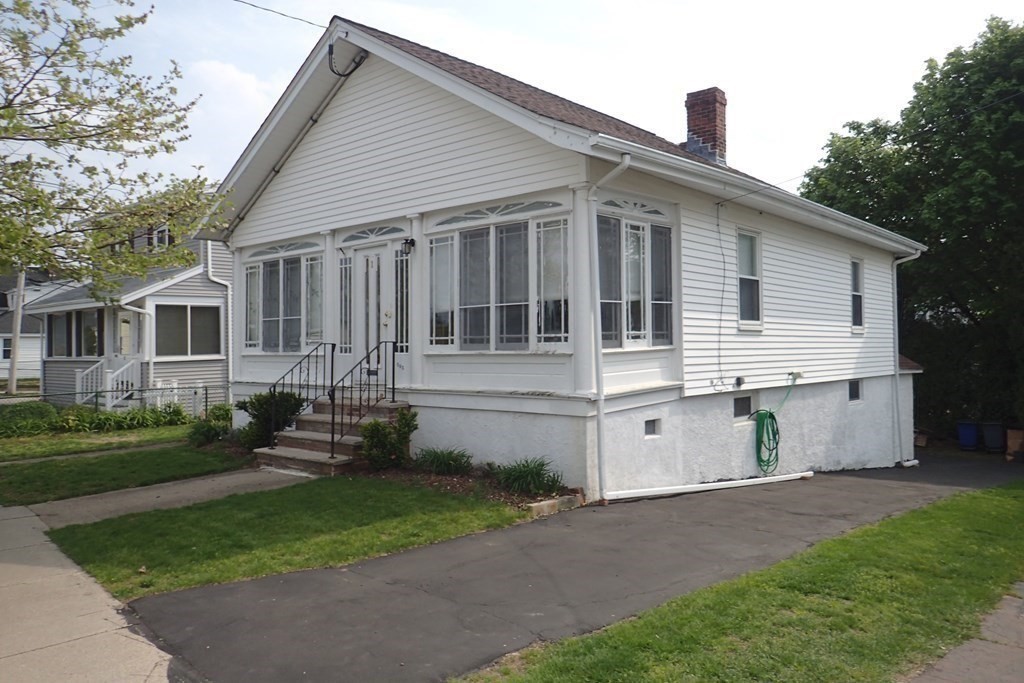 1 Newton Ave, Quincy, Massachusetts, 2 Bedrooms Bedrooms, 5 Rooms Rooms,1 BathroomBathrooms,Residential Lease,For Rent,Newton Ave,73545440