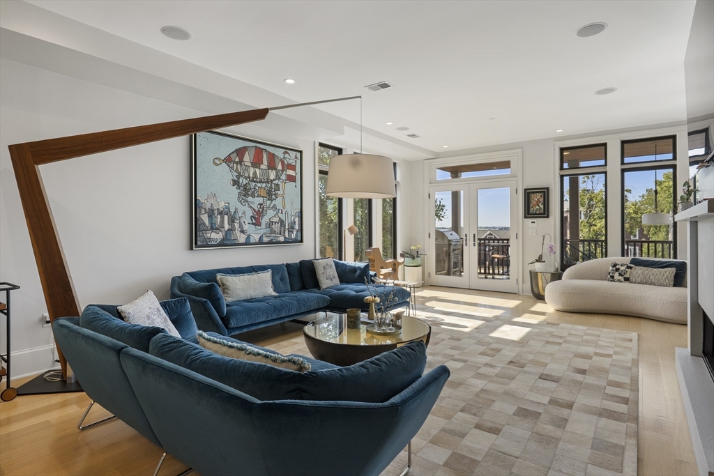 1824 Columbia Rd, Boston, Massachusetts, 3 Bedrooms Bedrooms, 6 Rooms Rooms,3.5 BathroomsBathrooms,Residential,For Sale,Columbia Rd,73545452