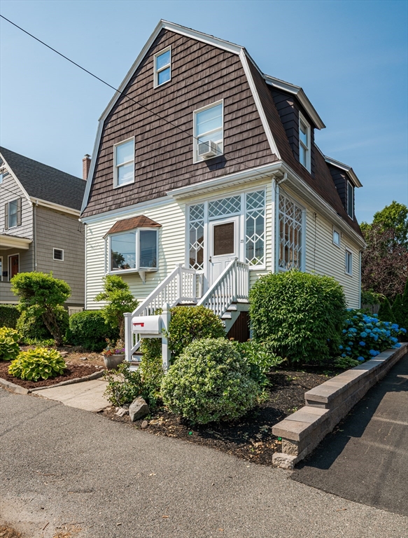 29 Ellis Rd, Swampscott, Massachusetts, 3 Bedrooms Bedrooms, 6 Rooms Rooms,2 BathroomsBathrooms,Residential,For Sale,Ellis Rd,73545455