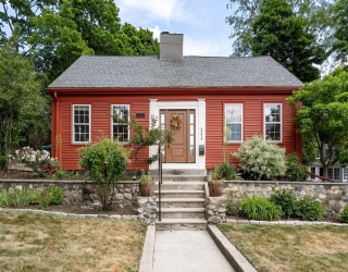 253 High St, Medford, Massachusetts, 3 Bedrooms Bedrooms, 6 Rooms Rooms,2 BathroomsBathrooms,Residential,For Sale,High St,73545462