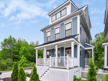 8 Colby Farm Ln, Newburyport, Massachusetts, 3 Bedrooms Bedrooms, 6 Rooms Rooms,3 BathroomsBathrooms,Residential,For Sale,Colby Farm Ln,73545593