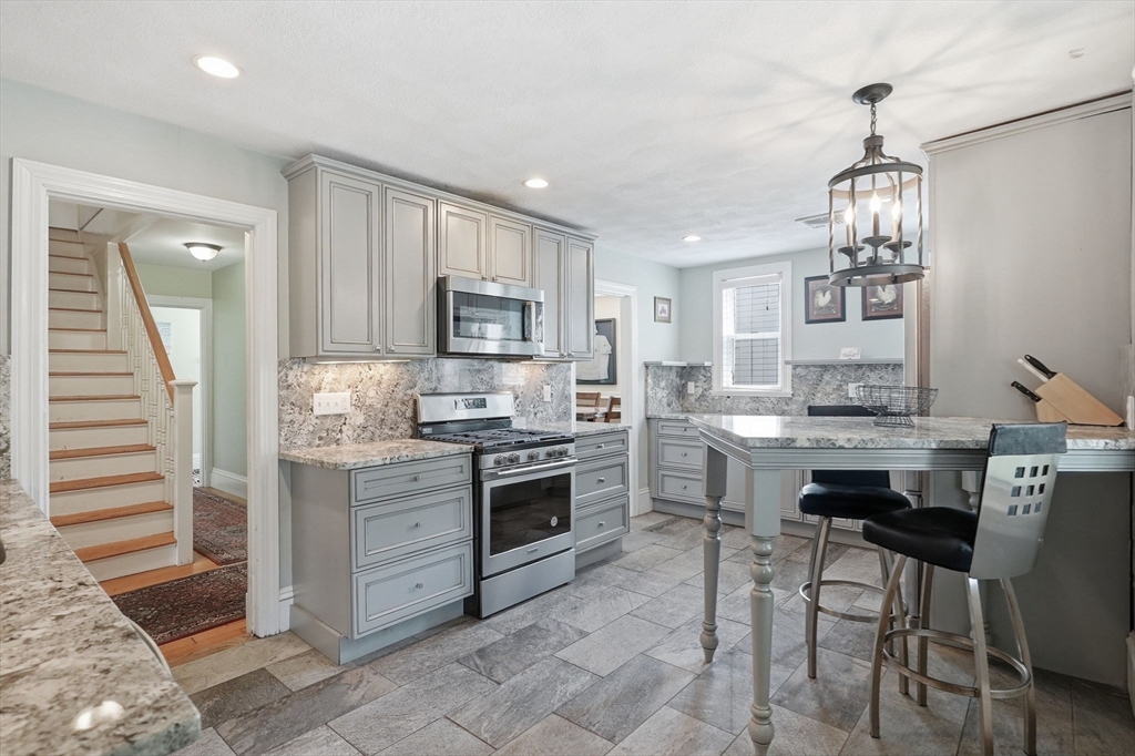 12-14 Newcastle Road, Boston, Massachusetts, 11 Bedrooms Bedrooms, 18 Rooms Rooms,6 BathroomsBathrooms,Residential Income,For Sale,Newcastle Road,73545464