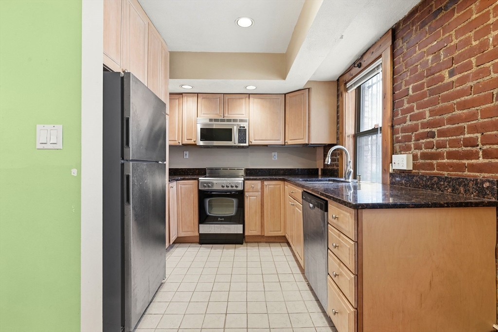 111 Jersey Street, Boston, Massachusetts, 2 Bedrooms Bedrooms, 4 Rooms Rooms,1 BathroomBathrooms,Residential Lease,For Rent,Jersey Street,73545706