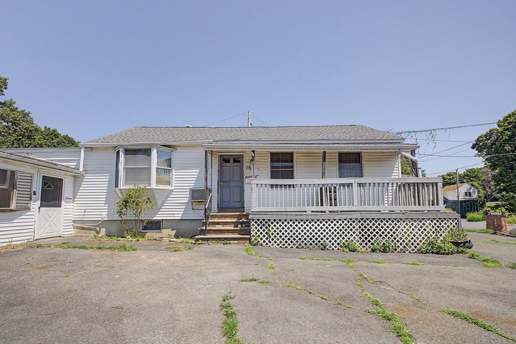 16 Berger Street, Chicopee, Massachusetts, 4 Bedrooms Bedrooms, 11 Rooms Rooms,4 BathroomsBathrooms,Residential,For Sale,Berger Street,73545486