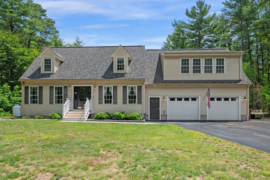 49 Plain St, Middleboro, Massachusetts, 3 Bedrooms Bedrooms, 6 Rooms Rooms,3 BathroomsBathrooms,Residential,For Sale,Plain St,73545512