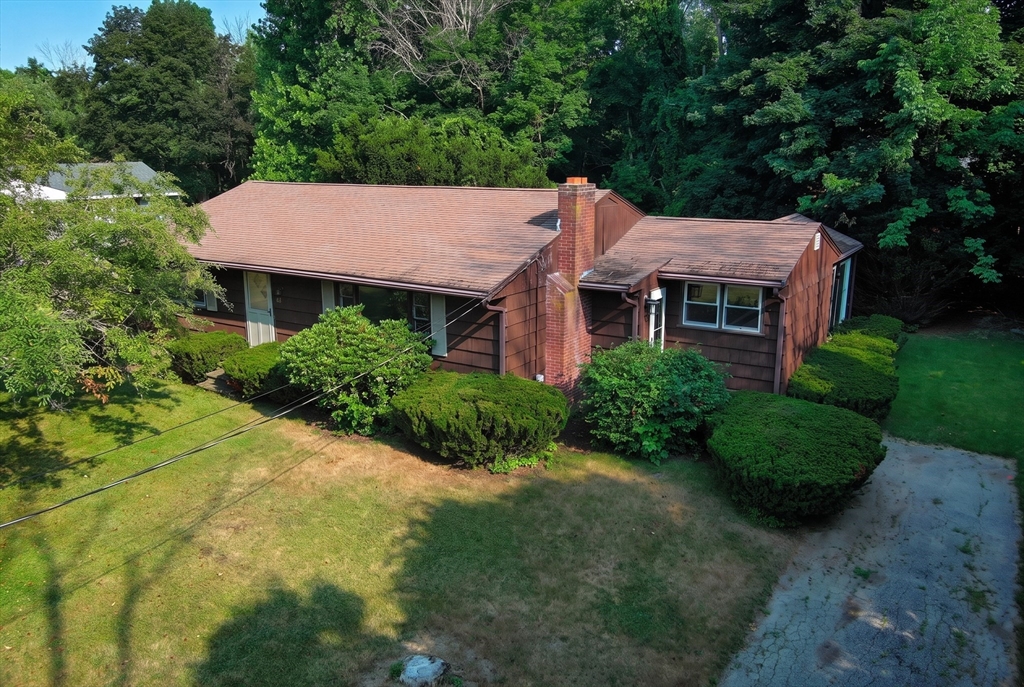34 Keenan Street, West Bridgewater, Massachusetts, 3 Bedrooms Bedrooms, 7 Rooms Rooms,1 BathroomBathrooms,Residential,For Sale,Keenan Street,73545516