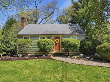 305 Hanover St, Hanover, Massachusetts, 3 Bedrooms Bedrooms, 8 Rooms Rooms,2 BathroomsBathrooms,Residential,For Sale,Hanover St,73515024 305 Hanover St, Hanover, Massachusetts, 3 Bedrooms Bedrooms, 8 Rooms Rooms,2 BathroomsBathrooms,Residential,For Sale,Hanover St,73515024
