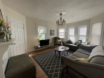 40 Forest St, Boston, Massachusetts, 4 Bedrooms Bedrooms, 8 Rooms Rooms,2 BathroomsBathrooms,Residential Lease,For Rent,Forest St,73535446