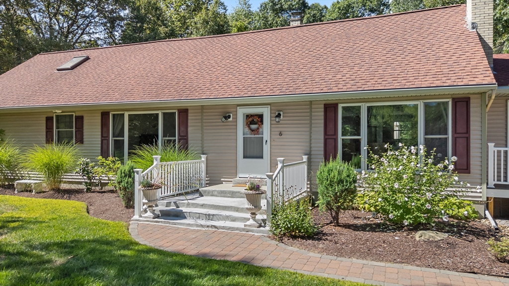 6 Sunrise Ave, Auburn, Massachusetts, 4 Bedrooms Bedrooms, 7 Rooms Rooms,2.5 BathroomsBathrooms,Residential,For Sale,Sunrise Ave,73501849