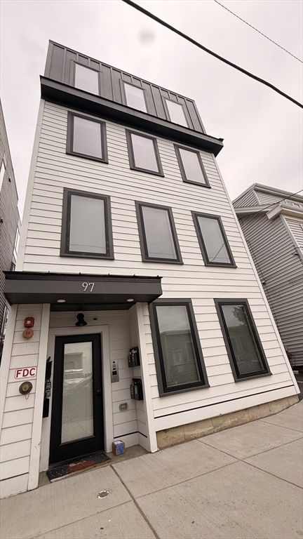 97 Condor Street, Boston, Massachusetts, 1 Bedroom Bedrooms, 1 Room Rooms,1 BathroomBathrooms,Residential Lease,For Rent,Condor Street,73527041