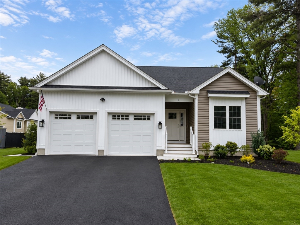 7 Burkhardt Circle, Boylston, Massachusetts, 2 Bedrooms Bedrooms, 6 Rooms Rooms,2.5 BathroomsBathrooms,Residential,For Sale,Burkhardt Circle,73526676