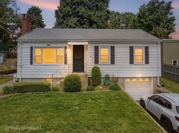 9 Hart Street, Wakefield, Massachusetts, 2 Bedrooms Bedrooms, 5 Rooms Rooms,2 BathroomsBathrooms,Residential,For Sale,Hart Street,73523855