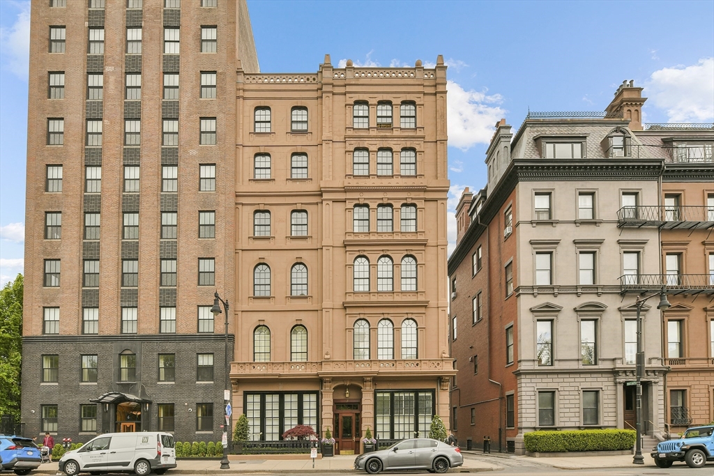 4-5 Arlington Street, Boston, Massachusetts, 3 Bedrooms Bedrooms, 9 Rooms Rooms,3.5 BathroomsBathrooms,Residential,For Sale,Arlington Street,73545768