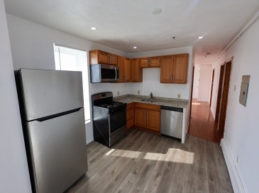 61 Saint James Street, Boston, Massachusetts, 3 Bedrooms Bedrooms, 5 Rooms Rooms,1 BathroomBathrooms,Residential Lease,For Rent,Saint James Street,73545790