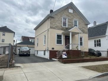 210 Clifford St., New Bedford, Massachusetts, 3 Bedrooms Bedrooms, 5 Rooms Rooms,1 BathroomBathrooms,Residential,For Sale,Clifford St.,73477882