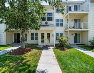 7 Thoreau Ct, Natick, Massachusetts, 2 Bedrooms Bedrooms, 5 Rooms Rooms,1 BathroomBathrooms,Residential,For Sale,Thoreau Ct,73545814