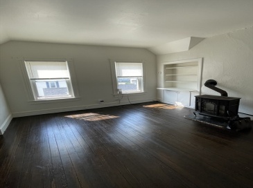 157-159 New Boston Road, Fall River, Massachusetts, 3 Bedrooms Bedrooms, 6 Rooms Rooms,1 BathroomBathrooms,Residential Lease,For Rent,New Boston Road,73545739