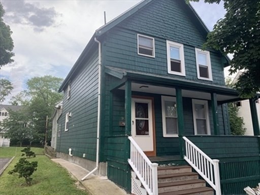 32 Harding Ave, Malden, Massachusetts, 3 Bedrooms Bedrooms, 6 Rooms Rooms,2.5 BathroomsBathrooms,Residential Lease,For Rent,Harding Ave,73545740