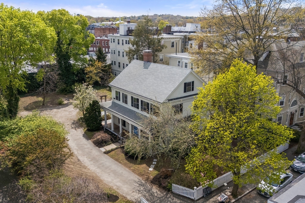 19 Linden Street, Brookline, Massachusetts, 6 Bedrooms Bedrooms, 15 Rooms Rooms,3 BathroomsBathrooms,Residential Income,For Sale,Linden Street,73516805