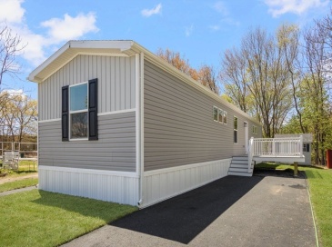 460 Collins Street, Attleboro, Massachusetts, 2 Bedrooms Bedrooms, 4 Rooms Rooms,2 BathroomsBathrooms,Residential,For Sale,Collins Street,73545905 460 Collins Street, Attleboro, Massachusetts, 2 Bedrooms Bedrooms, 4 Rooms Rooms,2 BathroomsBathrooms,Residential,For Sale,Collins Street,73545905