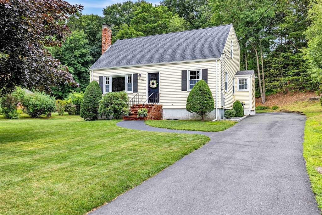 514 Oak St, Franklin, Massachusetts, 3 Bedrooms Bedrooms, 5 Rooms Rooms,2 BathroomsBathrooms,Residential,For Sale,Oak St,73543316