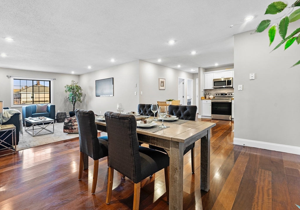 474 Broadway, Somerville, Massachusetts, 2 Bedrooms Bedrooms, 5 Rooms Rooms,1 BathroomBathrooms,Residential,For Sale,Broadway,73545923