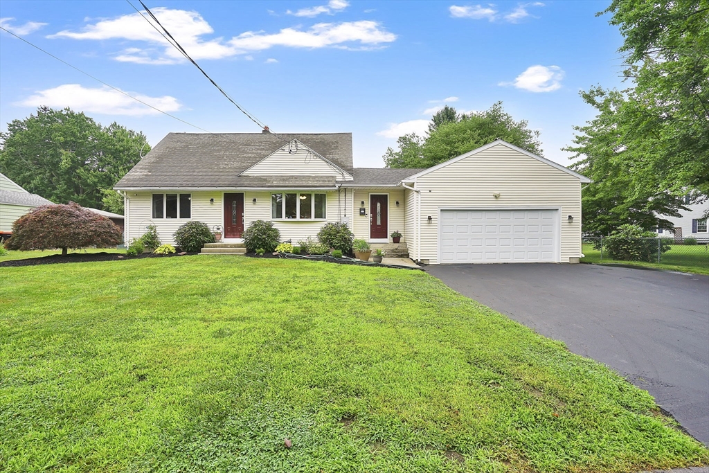 84 Judd Ave., South Hadley, Massachusetts, 3 Bedrooms Bedrooms, 8 Rooms Rooms,3 BathroomsBathrooms,Residential,For Sale,Judd Ave.,73545939