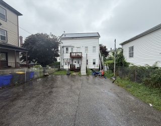 102 Tremont St, Fall River, Massachusetts, 2 Bedrooms Bedrooms, 6 Rooms Rooms,1 BathroomBathrooms,Residential Lease,For Rent,Tremont St,73545945