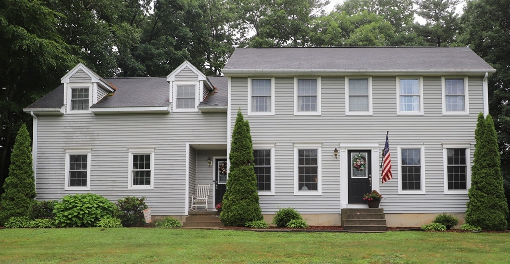 30 Sylvan Circle, Belchertown, Massachusetts, 3 Bedrooms Bedrooms, 6 Rooms Rooms,2.5 BathroomsBathrooms,Residential,For Sale,Sylvan Circle,73545972