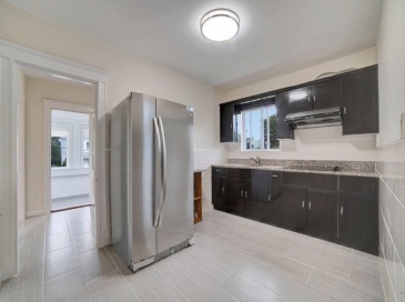 10-12 Bedford Street, Quincy, Massachusetts, 3 Bedrooms Bedrooms, 5 Rooms Rooms,1 BathroomBathrooms,Residential Lease,For Rent,Bedford Street,73546023