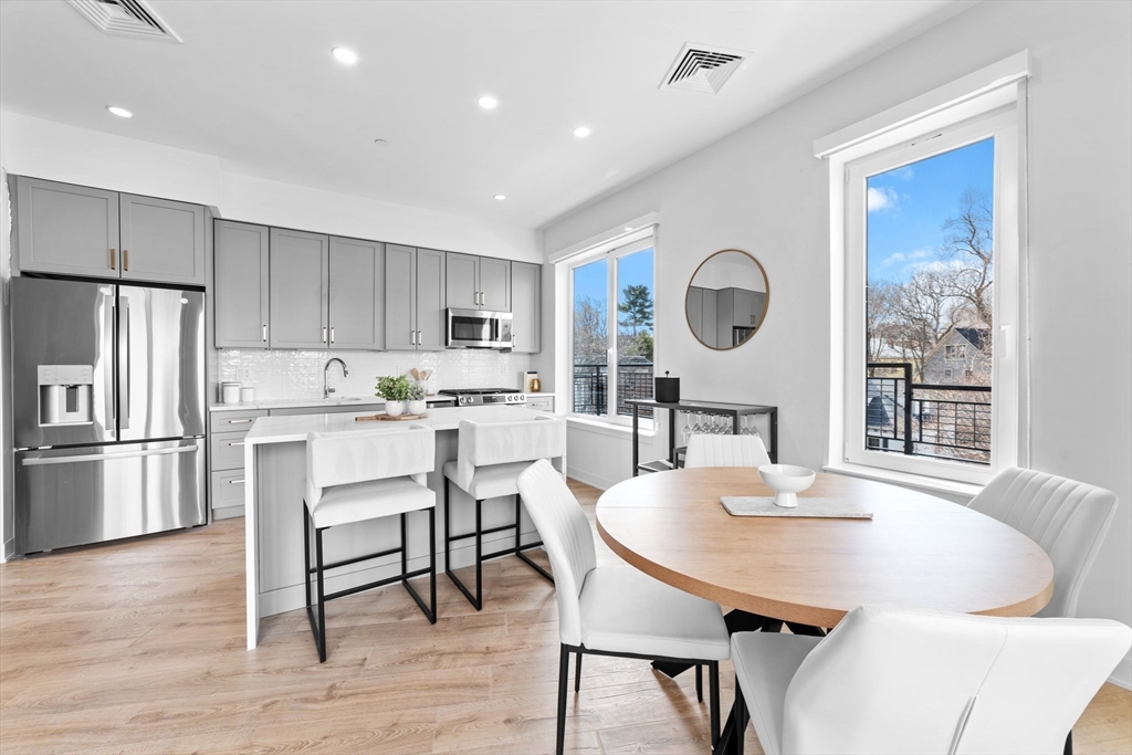 500 Talbot Ave, Boston, Massachusetts, 1 Bedroom Bedrooms, 3 Rooms Rooms,1 BathroomBathrooms,Residential Lease,For Rent,Talbot Ave,73545916