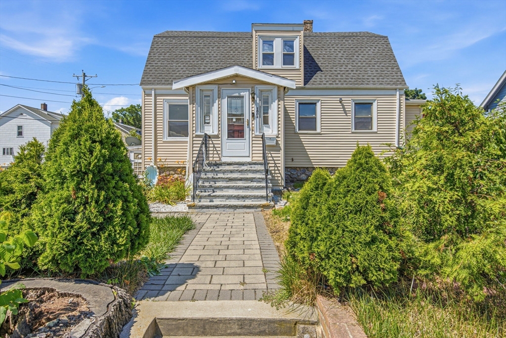 1004 N Main St, Randolph, Massachusetts, 4 Bedrooms Bedrooms, 8 Rooms Rooms,3 BathroomsBathrooms,Residential,For Sale,N Main St,73545819