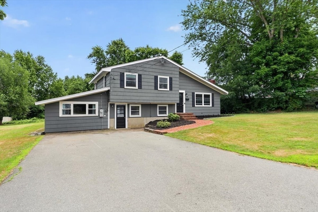 15 Russell Rd, Whitman, Massachusetts, 4 Bedrooms Bedrooms, 8 Rooms Rooms,2 BathroomsBathrooms,Residential,For Sale,Russell Rd,73545946