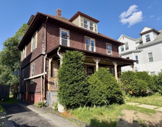 31 Stoneland Rd, Worcester, Massachusetts, 5 Bedrooms Bedrooms, 8 Rooms Rooms,2 BathroomsBathrooms,Residential,For Sale,Stoneland Rd,73546003