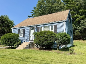 12 Hendricks St, Avon, Massachusetts, 3 Bedrooms Bedrooms, 6 Rooms Rooms,1 BathroomBathrooms,Residential,For Sale,Hendricks St,73546067