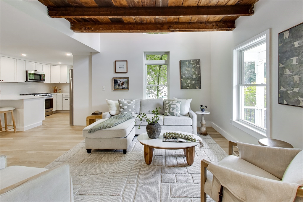 52 Middlesex Street, Winchester, Massachusetts, 4 Bedrooms Bedrooms, 13 Rooms Rooms,2.5 BathroomsBathrooms,Residential,For Sale,Middlesex Street,73546076