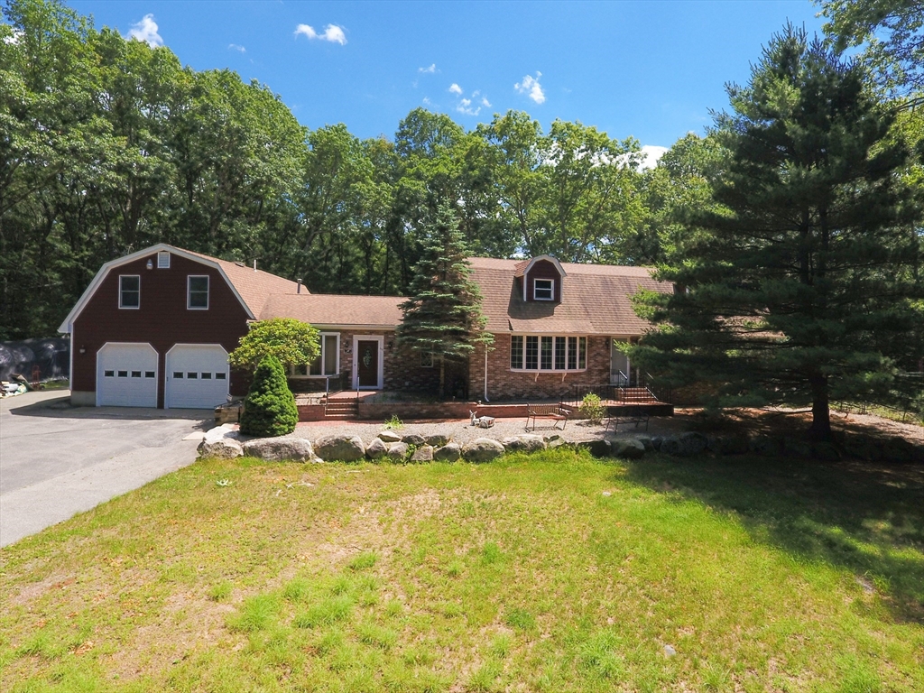 331 Mountain Street, Sharon, Massachusetts, 4 Bedrooms Bedrooms, 9 Rooms Rooms,3.5 BathroomsBathrooms,Residential,For Sale,Mountain Street,73545977