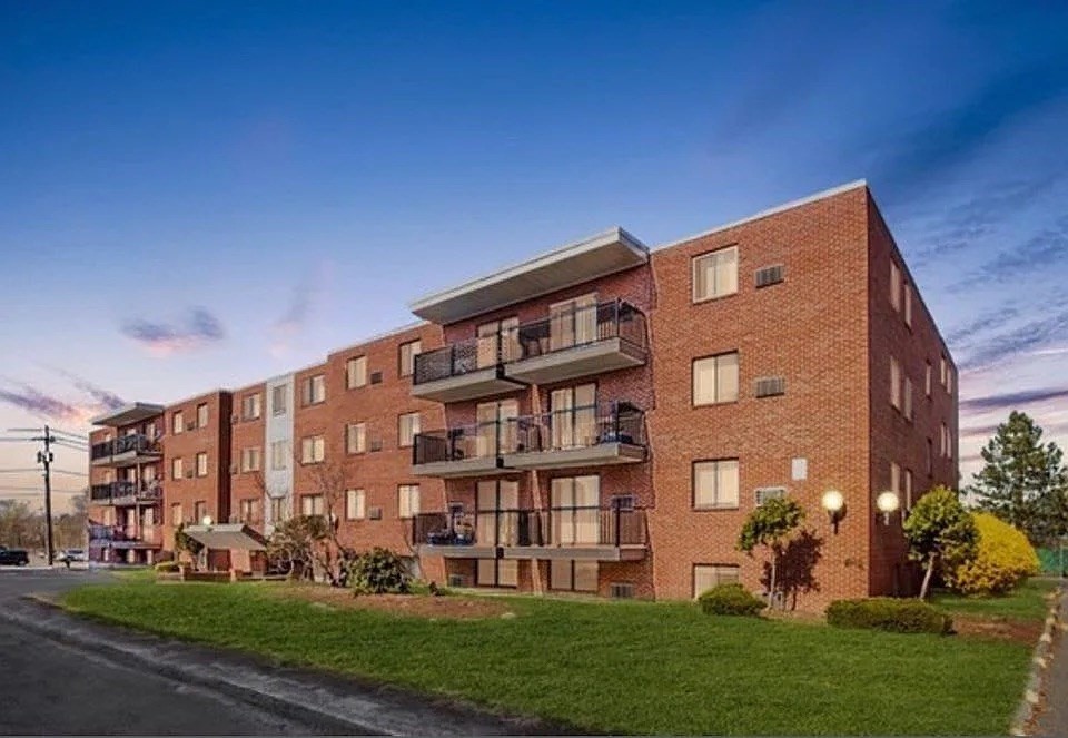 400 Governors Drive, Winthrop, Massachusetts, 2 Bedrooms Bedrooms, 2 Rooms Rooms,1 BathroomBathrooms,Residential Lease,For Rent,Governors Drive,73546099