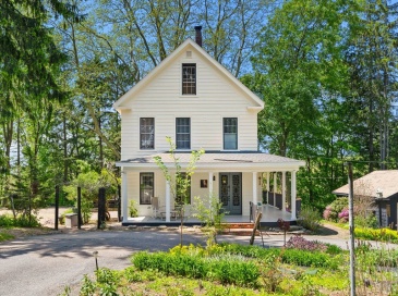 97 King Street, Groveland, Massachusetts, 3 Bedrooms Bedrooms, 8 Rooms Rooms,2.5 BathroomsBathrooms,Residential,For Sale,King Street,73527423 97 King Street, Groveland, Massachusetts, 3 Bedrooms Bedrooms, 8 Rooms Rooms,2.5 BathroomsBathrooms,Residential,For Sale,King Street,73527423