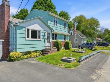 59 Camden Avenue, Brockton, Massachusetts, 5 Bedrooms Bedrooms, 9 Rooms Rooms,2 BathroomsBathrooms,Residential,For Sale,Camden Avenue,73522802