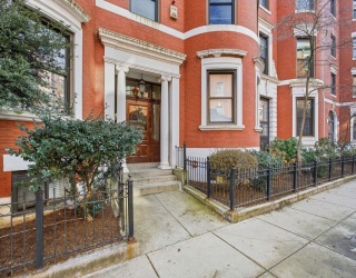96 Gainsborough St, Boston, Massachusetts, 2 Bedrooms Bedrooms, 5 Rooms Rooms,1 BathroomBathrooms,Residential,For Sale,Gainsborough St,73545984