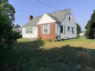 12 Miller St, Blackstone, Massachusetts, 4 Bedrooms Bedrooms, 7 Rooms Rooms,1.5 BathroomsBathrooms,Residential,For Sale,Miller St,73544478 12 Miller St, Blackstone, Massachusetts, 4 Bedrooms Bedrooms, 7 Rooms Rooms,1.5 BathroomsBathrooms,Residential,For Sale,Miller St,73544478