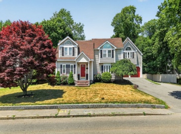 115 Pond St, Avon, Massachusetts, 3 Bedrooms Bedrooms, 8 Rooms Rooms,3 BathroomsBathrooms,Residential,For Sale,Pond St,73544538