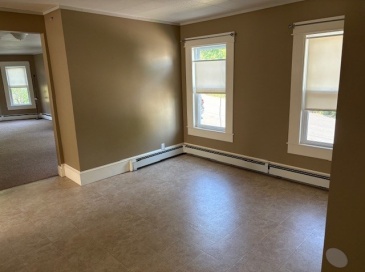 127-129 Massachusetts Ave., North Andover, Massachusetts, 3 Bedrooms Bedrooms, 6 Rooms Rooms,2 BathroomsBathrooms,Residential Lease,For Rent,Massachusetts Ave.,73546176