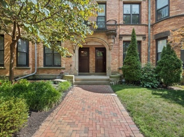 1757 Beacon, Brookline, Massachusetts, 3 Bedrooms Bedrooms, 5 Rooms Rooms,2.5 BathroomsBathrooms,Residential Lease,For Rent,Beacon,73546184