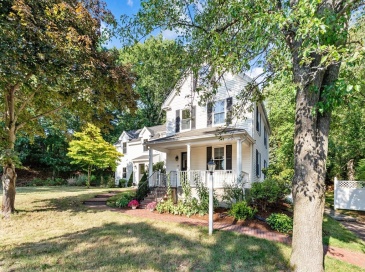 109 Grove St, Lexington, Massachusetts, 3 Bedrooms Bedrooms, 7 Rooms Rooms,2.5 BathroomsBathrooms,Residential,For Sale,Grove St,73546197